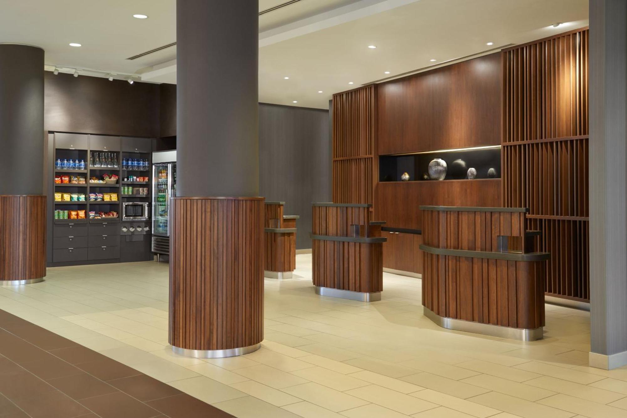 Courtyard By Marriott Calgary Airport Hotel Eksteriør billede