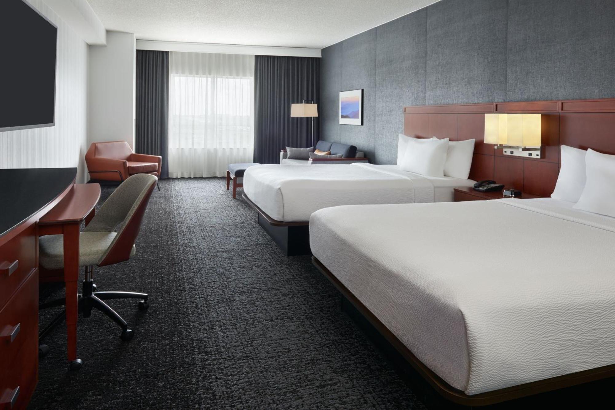 Courtyard By Marriott Calgary Airport Hotel Eksteriør billede