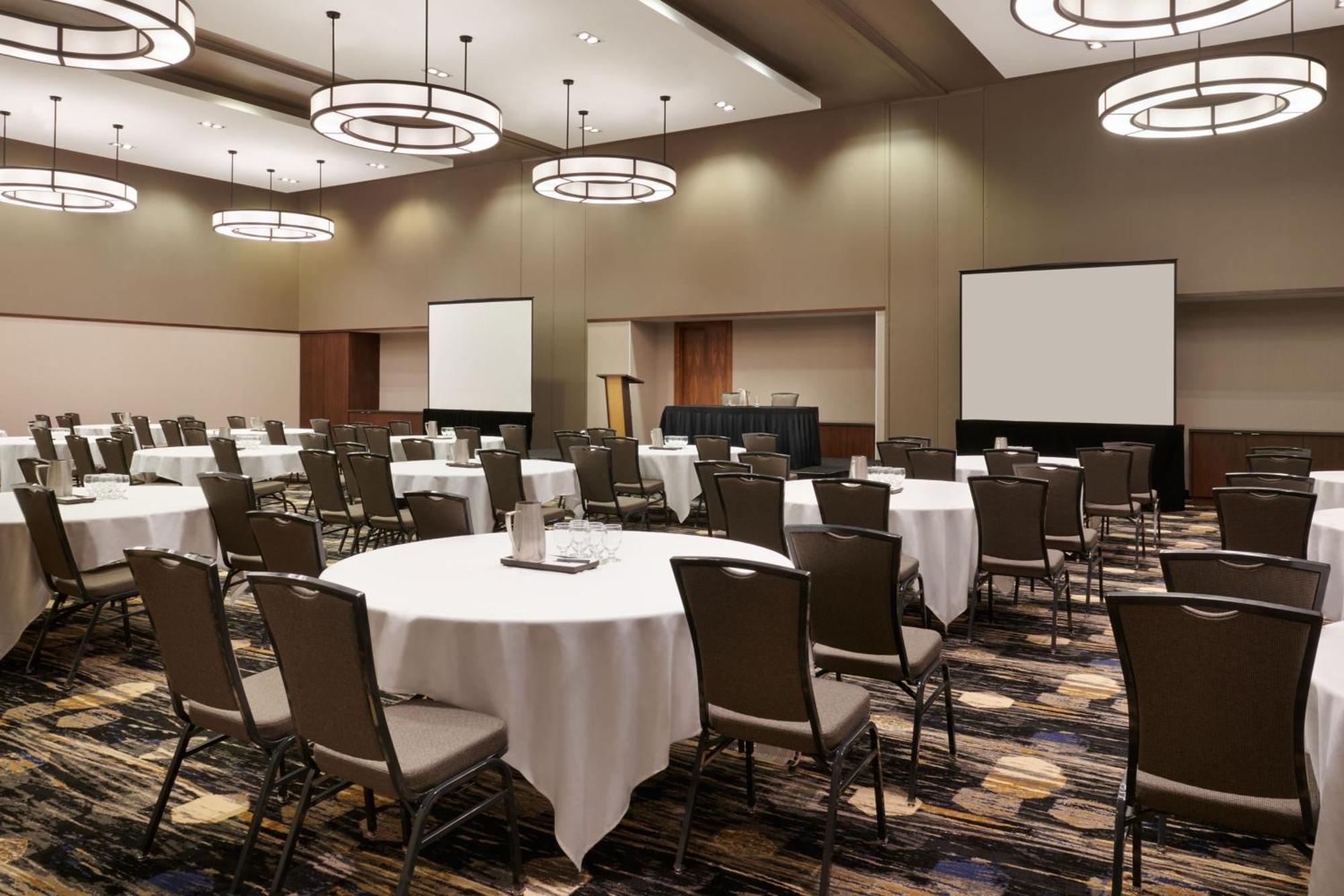 Courtyard By Marriott Calgary Airport Hotel Eksteriør billede
