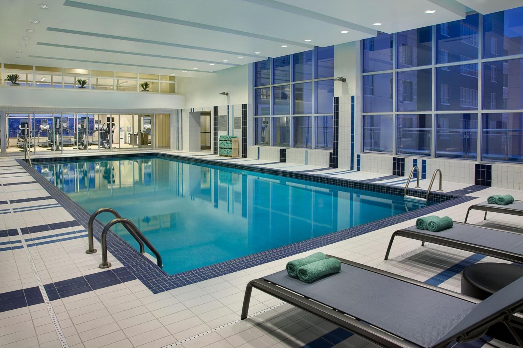 Courtyard By Marriott Calgary Airport Hotel Eksteriør billede